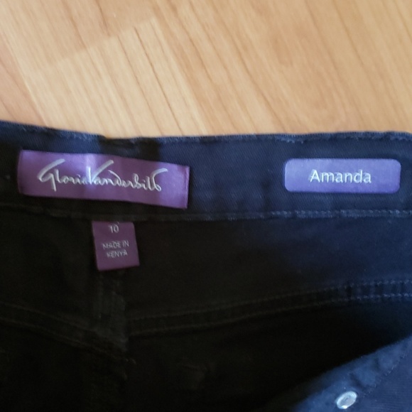 Gloria Vanderbilt Amanda fit black jeans - Picture 3 of 7